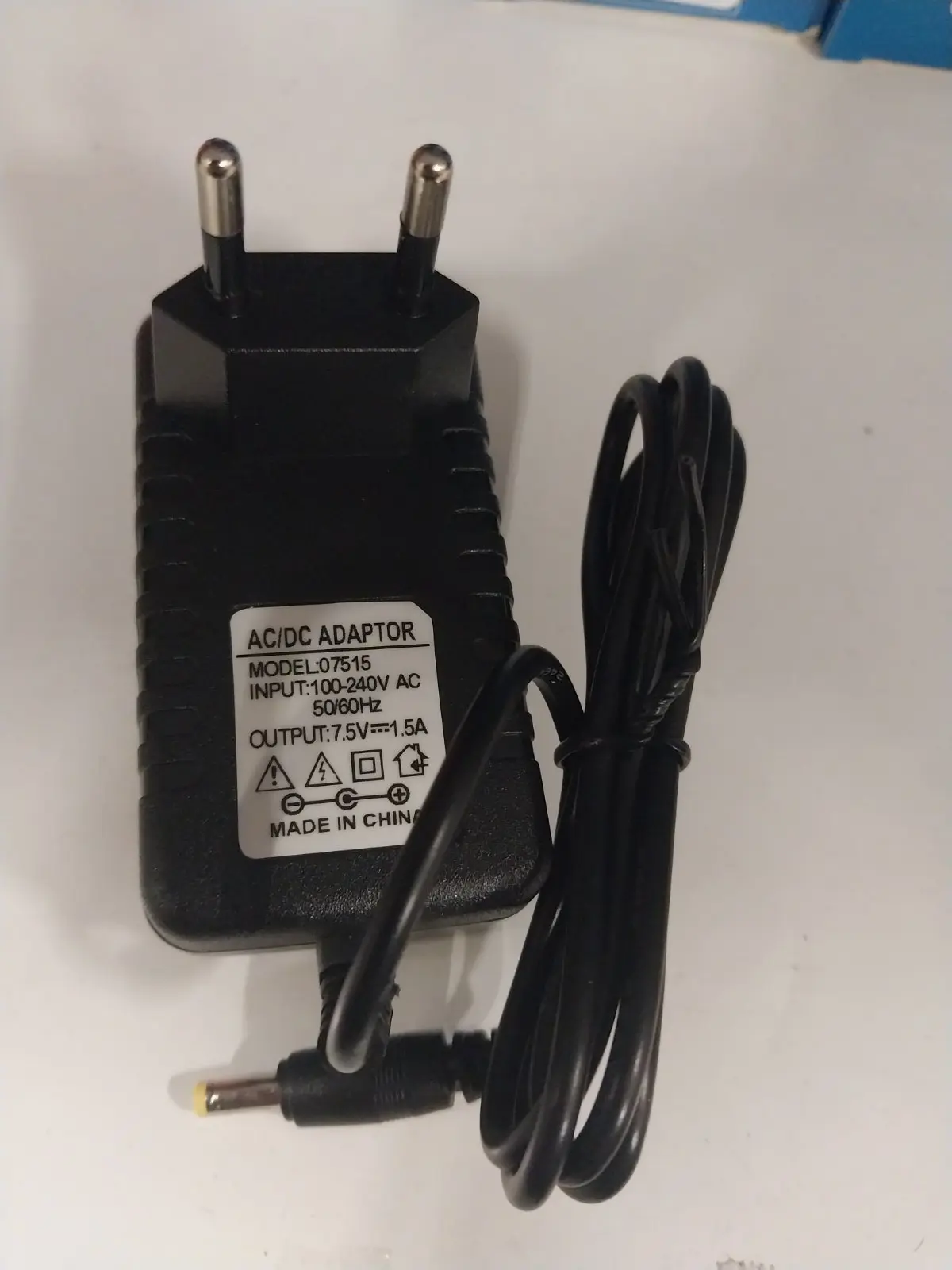 Блок живлення MastAK SW-2071.5(1.7) 7.5V 1.5A з кабелем 1м, штекер 4,0*1,7 мм від батарейки.com.ua