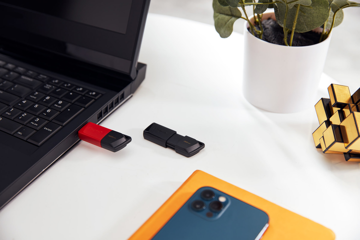 Флешка KINGSTON DataTraveler Exodia M 128 GB USB 3.2 Black/Red), зображення 5 Флешка KINGSTON DataTraveler Exodia M 128 GB USB 3.2 Black/Red), зображення 5