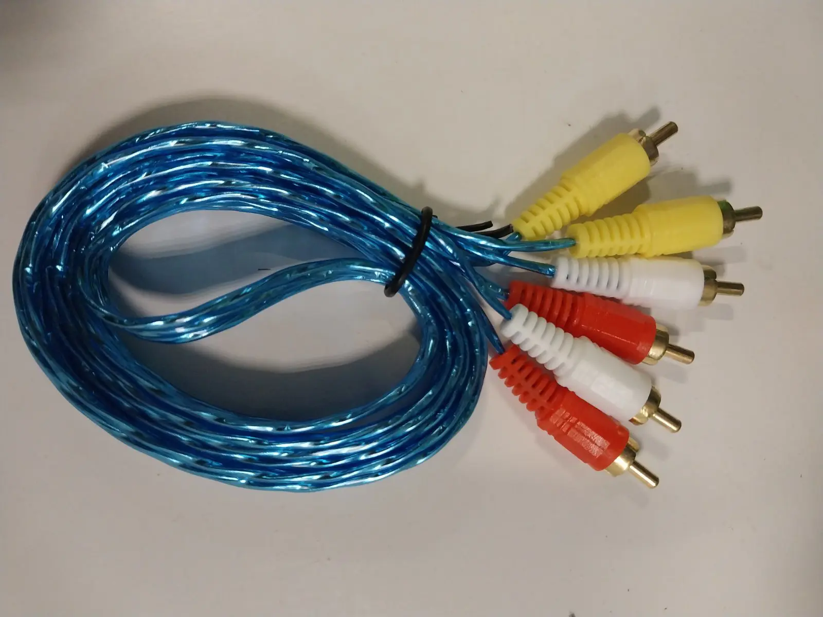 Кабель 3RCA - 3RCA 1.5м (3 тюльпана-3 тюльпана) силікон від батарейки.com.ua