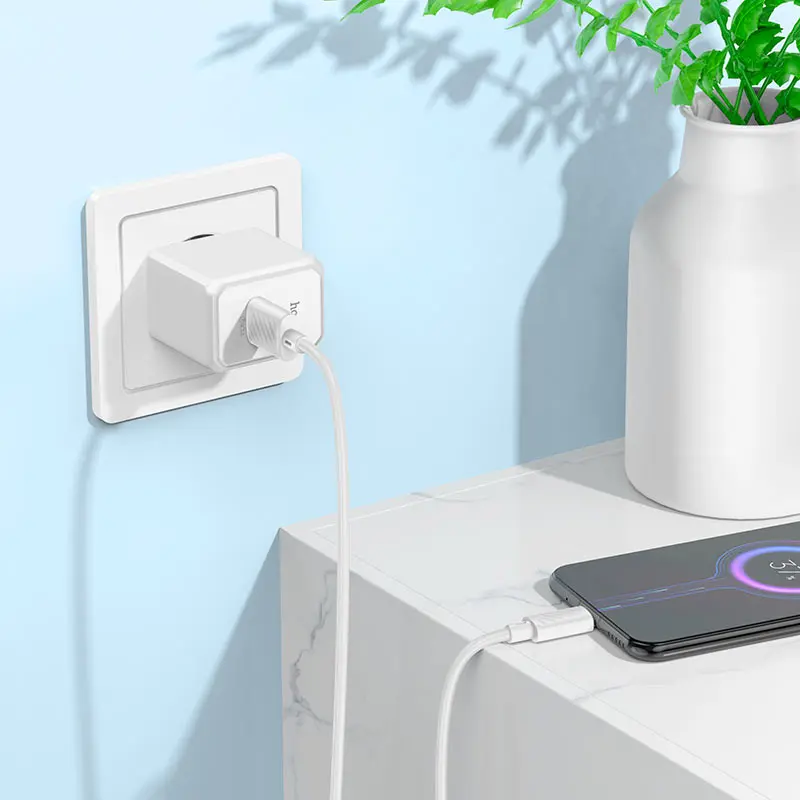 Мережеве зарядне HOCO CS12A 1USB 3A QC3.0 18W White кабель Micro), зображення 3 Мережеве зарядне HOCO CS12A 1USB 3A QC3.0 18W White кабель Micro), зображення 3