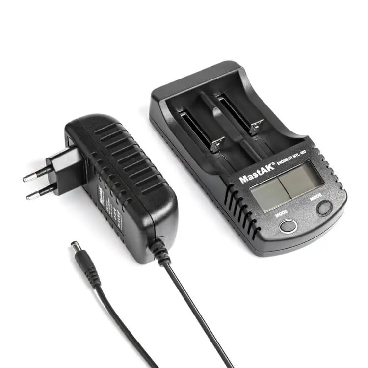 Зарядне MASTAK MTL-400 для 1-2 елементів 10440-26650 Ni-Mh, Li-Ion, Li-Fe + ПаверБанк (тест ємності, внтутрішній опір) від батарейки.com.ua